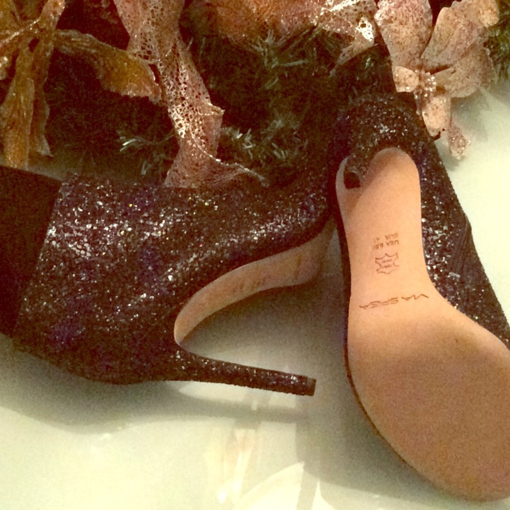 VIA SPIGA peep toe boots